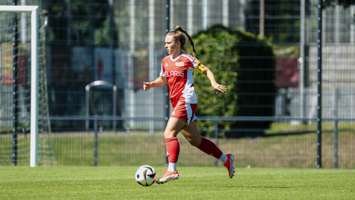 [Bild: Eiserne-Ladies-beim-FSV-Guetersloh-2009-...6d63d7.png]